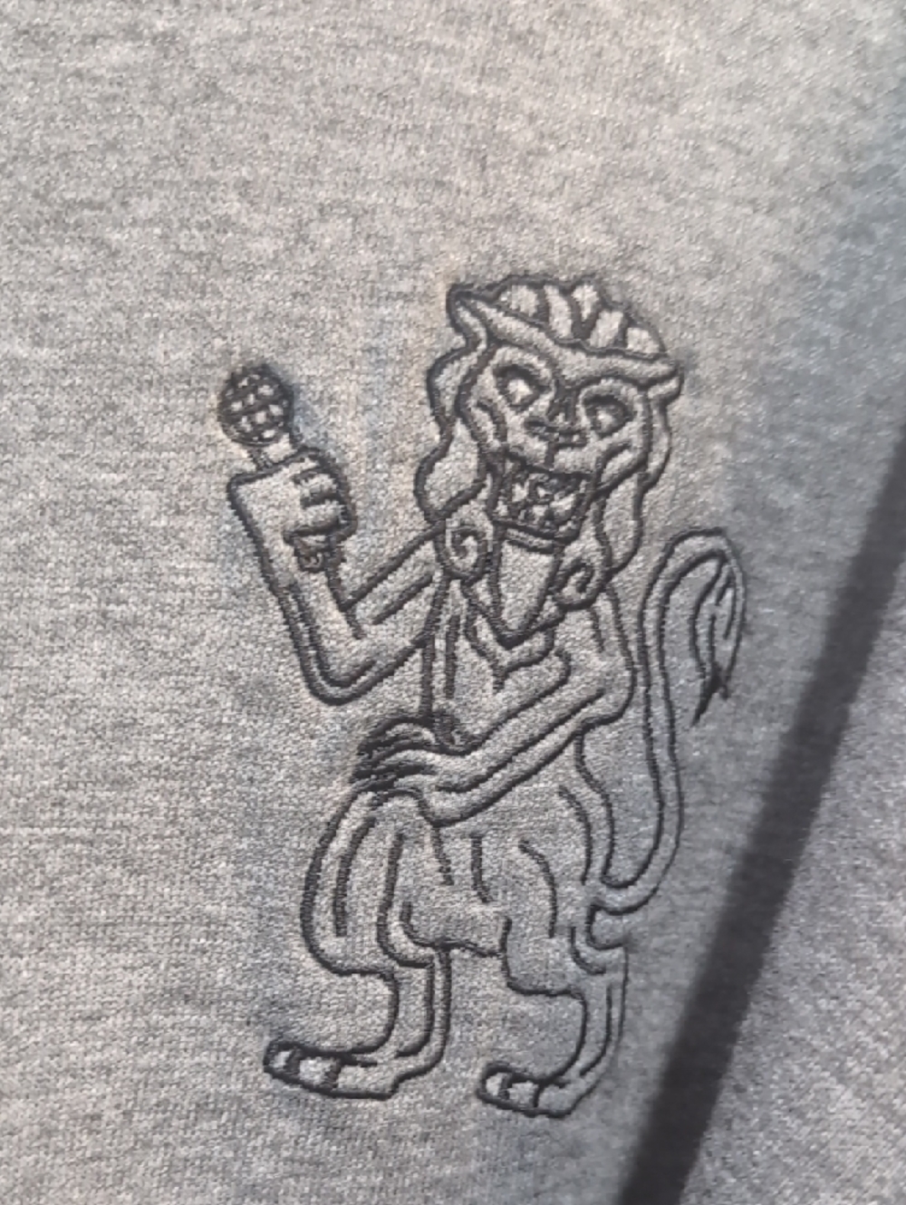 Frette 1860 Gray Hooded Terry Robe with Embroidered Lion Size XL - Picture 4 of 9